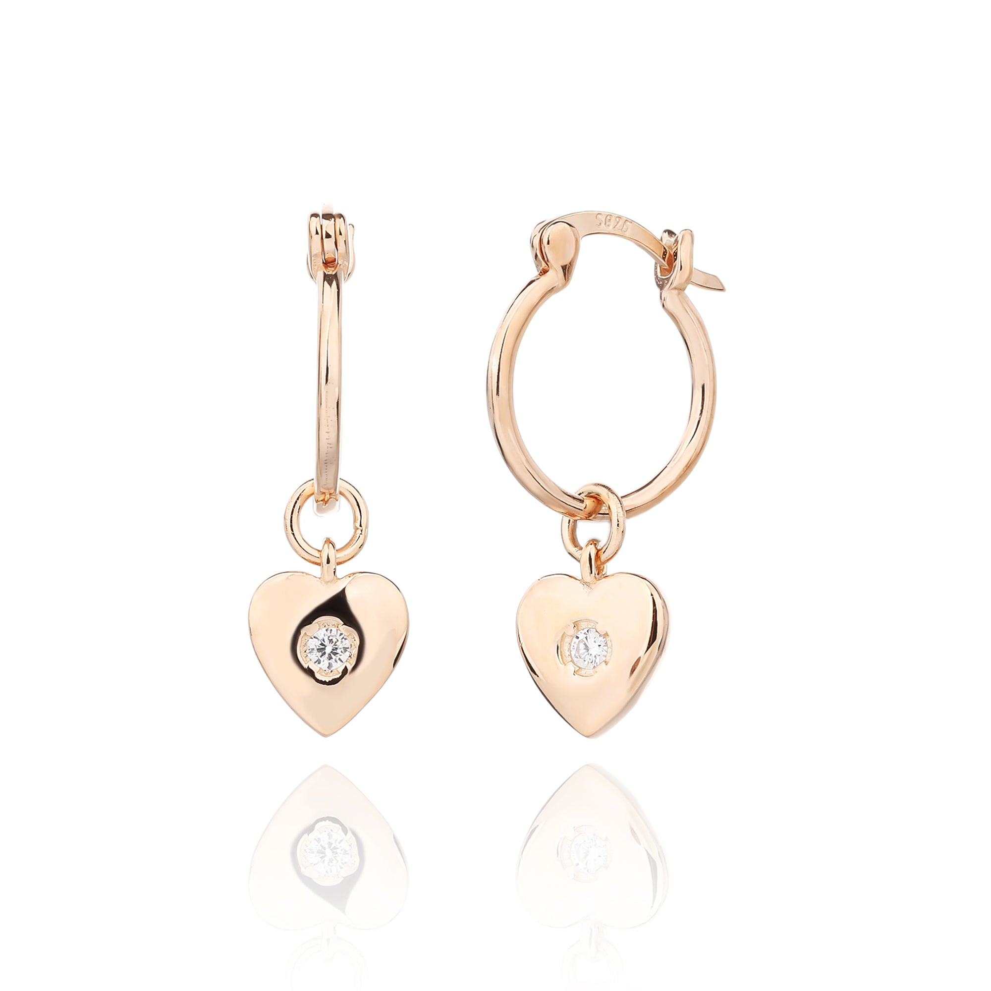 עגילים תלויים רוז גולד עם תיליון לב בשיבוץ זירקון