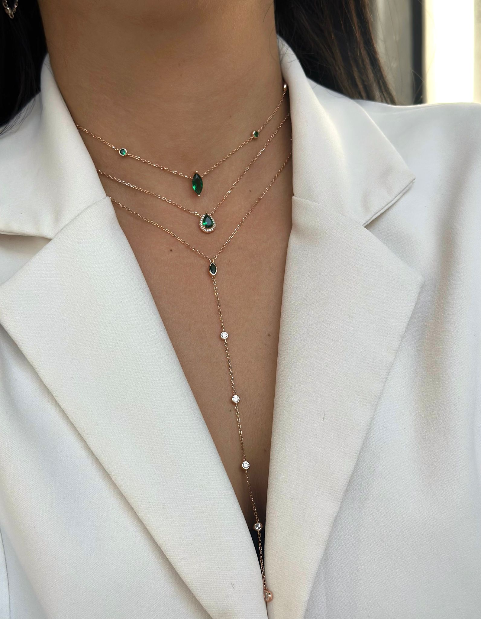 שרשרת טיפה קלאסית עם הילת אבני זרקון