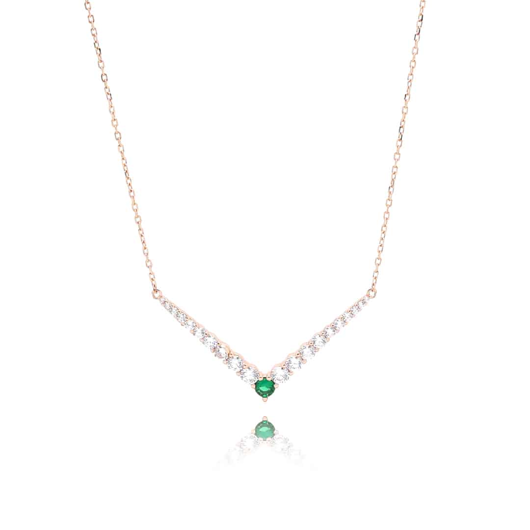 שרשרת כסף בציפוי רוז גולד עם מספר אבני זירקון בגדלים שונים