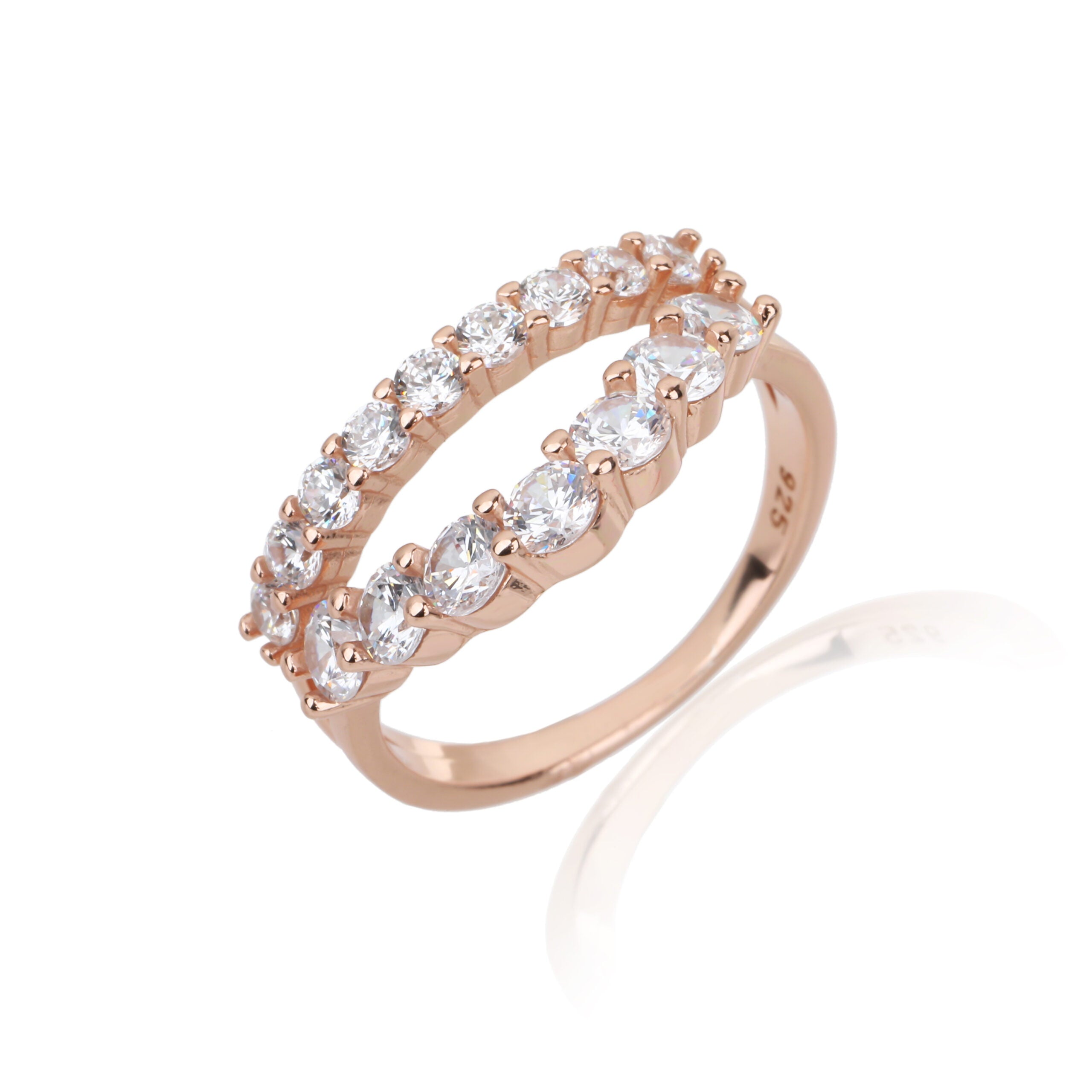 טבעת אבני זירקון בציפוי רוז גולד ופסגה מפוצלת