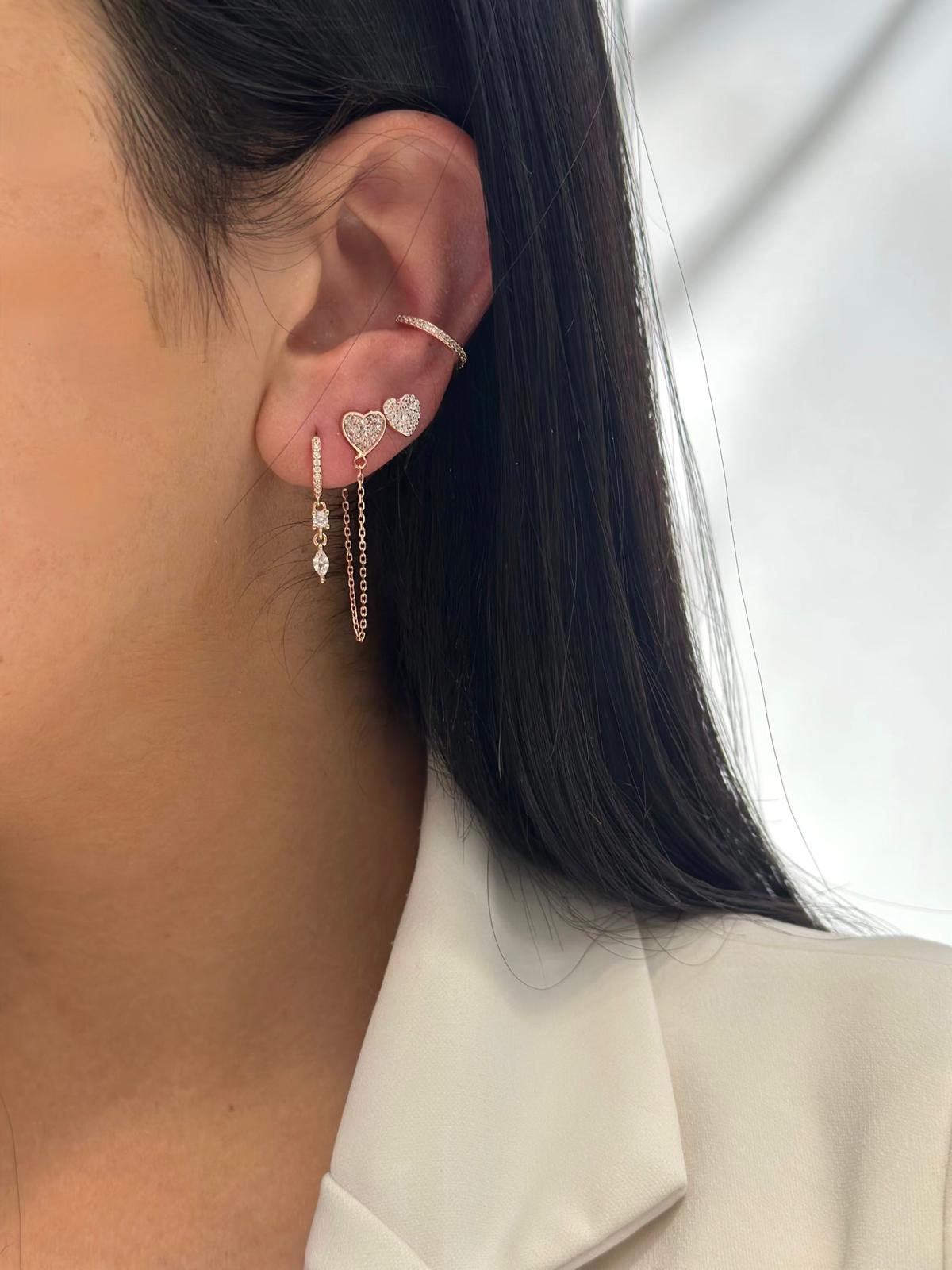 עגילים רוז גולד עם תיליון עגול ותיליון טיפה צבעוני