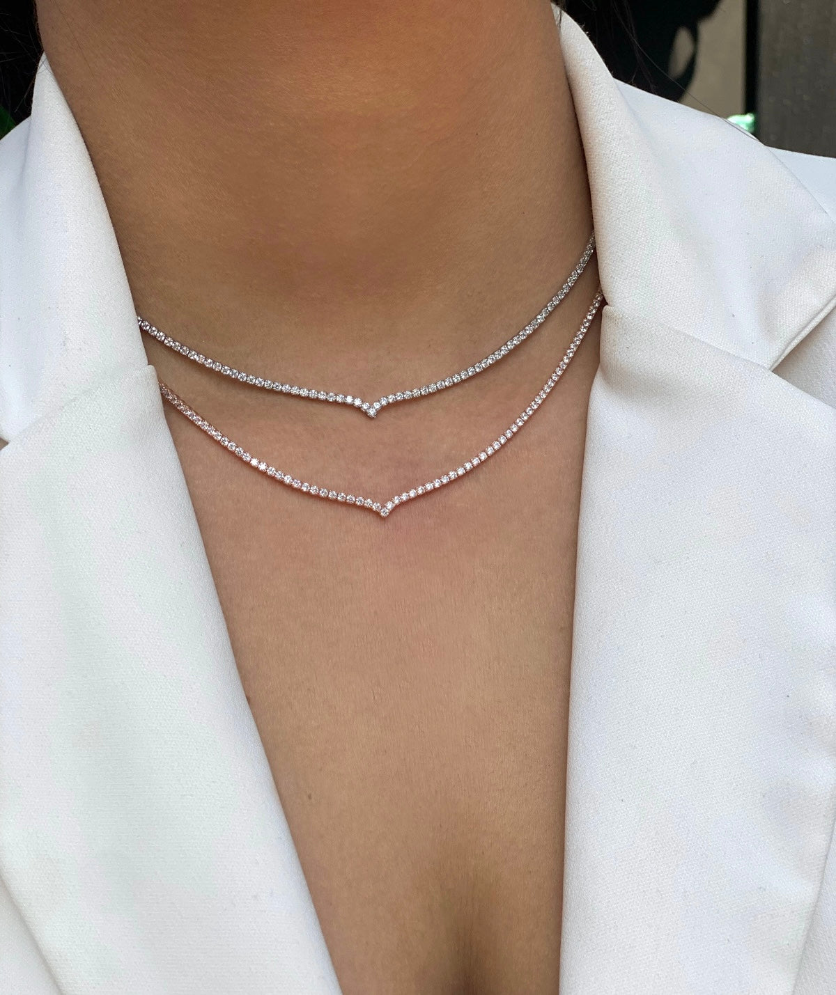 שרשרת רוז גולד צ'וקר בשיבוץ אבני זירקון