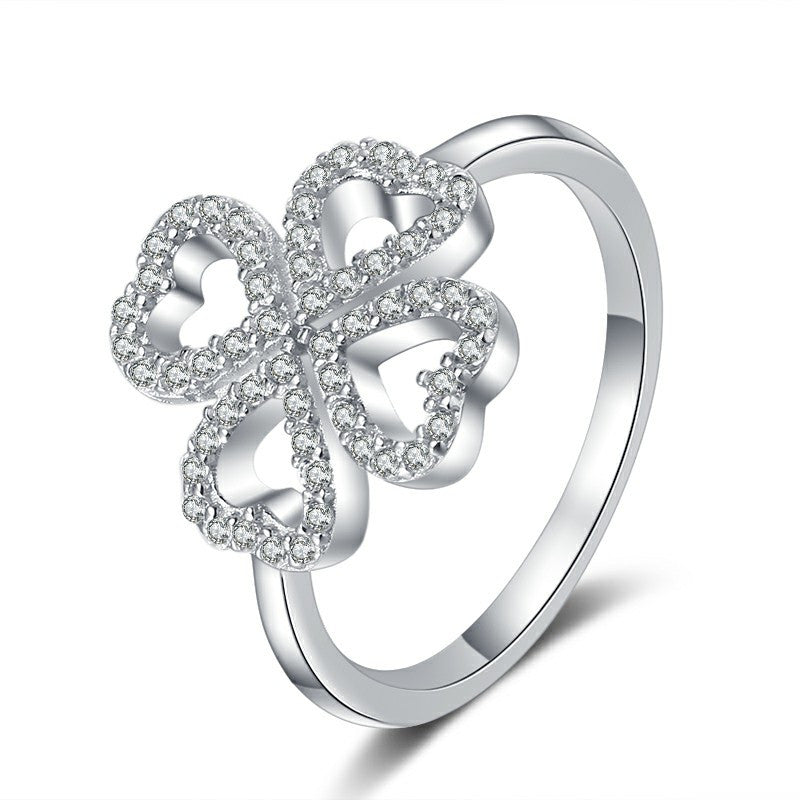 טבעת תלתן מכסף אמיתי המשובצת אבני זירקון